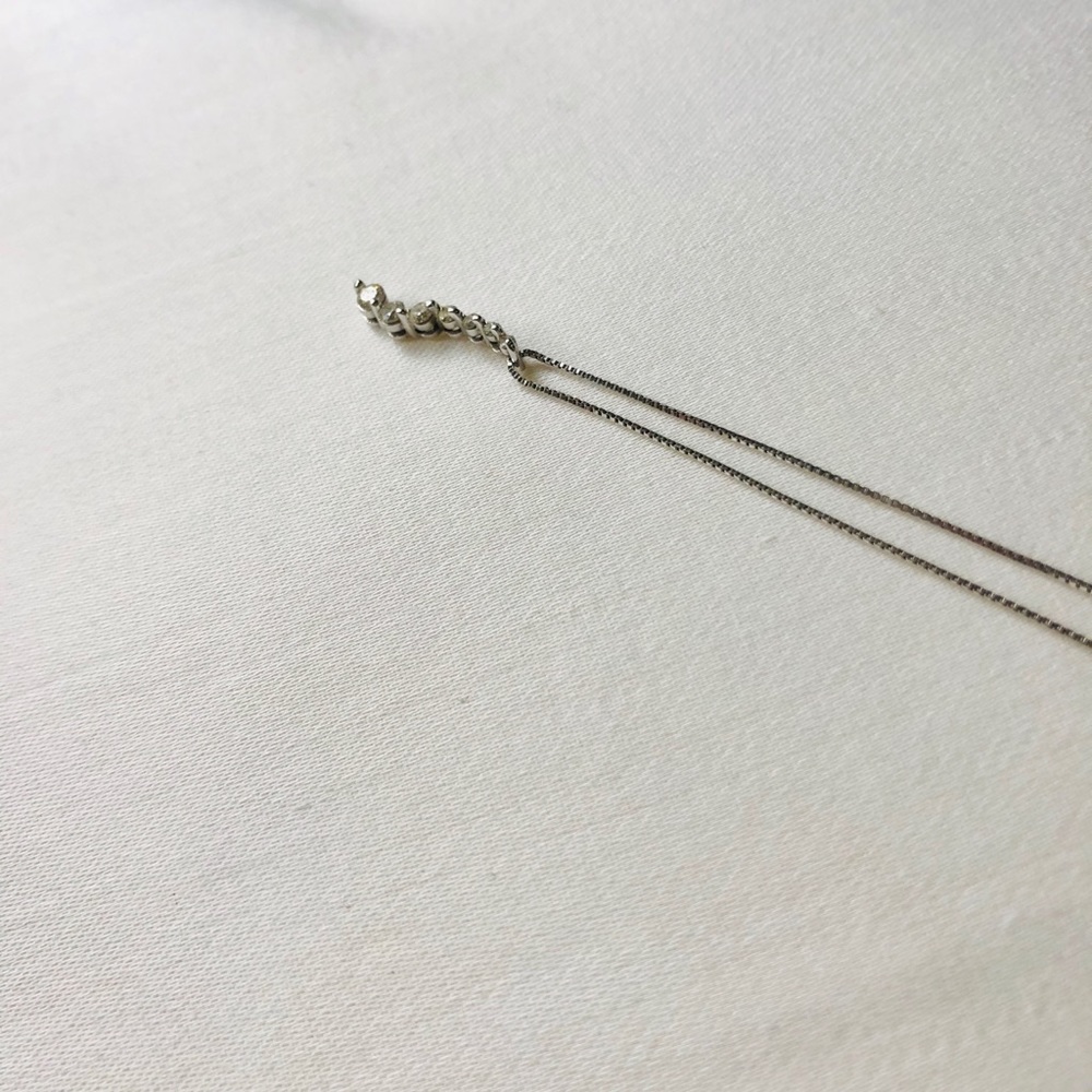 Journey diamond necklace
